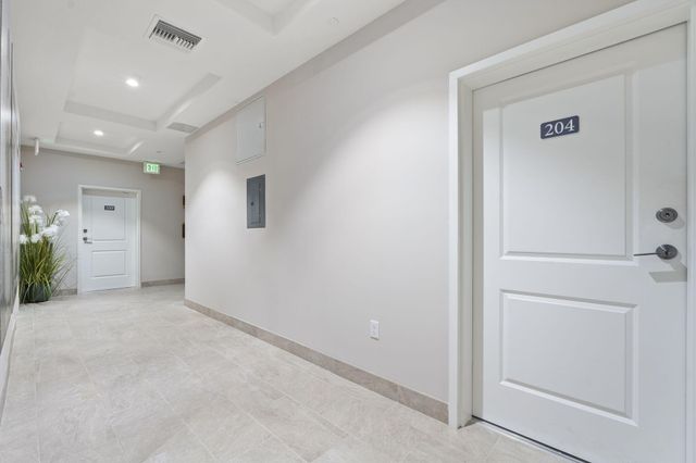 41 SW Seminole Street 204, Stuart, FL 34994