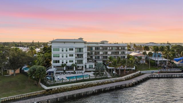 41 SW Seminole Street 204, Stuart, FL 34994