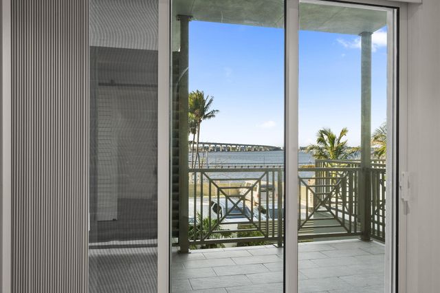 41 SW Seminole Street 204, Stuart, FL 34994