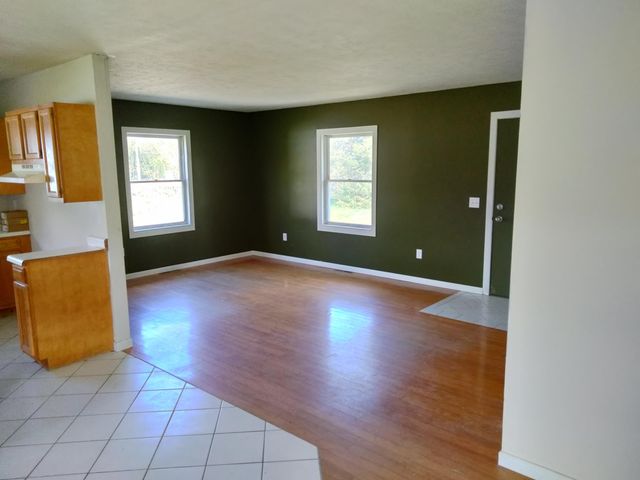 608 10 Mile Road Nw, Alpine Twp, MI 49345