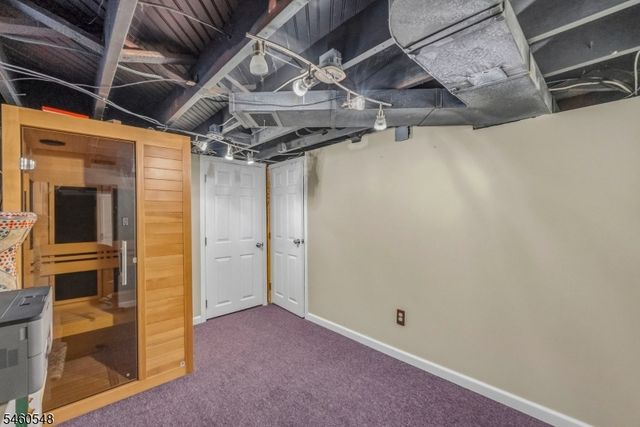 32 New St, Wayne Twp., NJ 07470