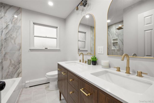 18 Clark Street, Huntington, NY 11743