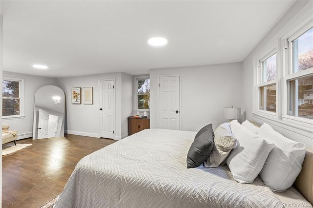 18 Clark Street, Huntington, NY 11743