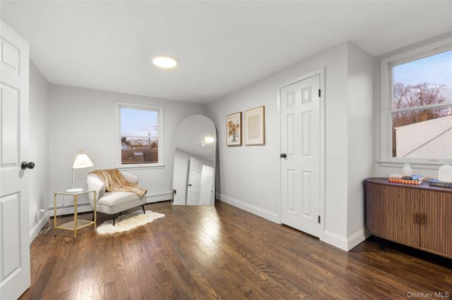 18 Clark Street, Huntington, NY 11743