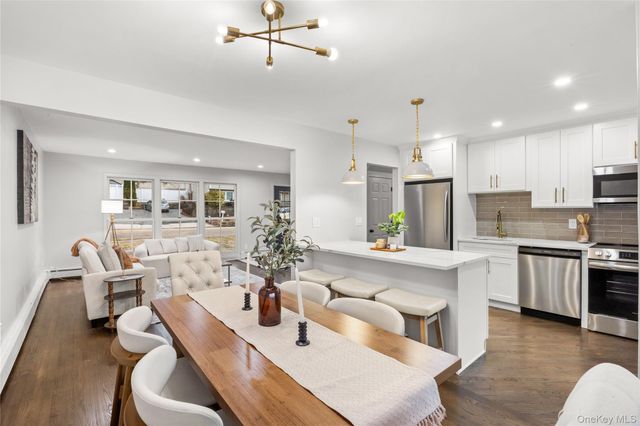 18 Clark Street, Huntington, NY 11743