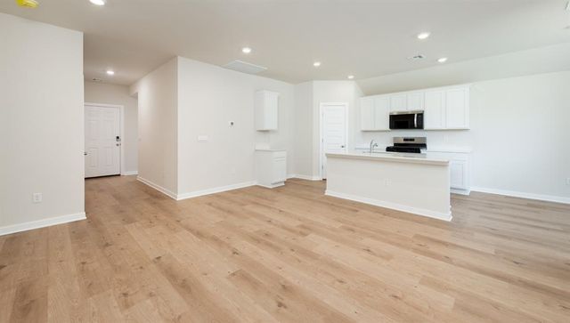 2808 Casey Drive, Yukon, OK 73099