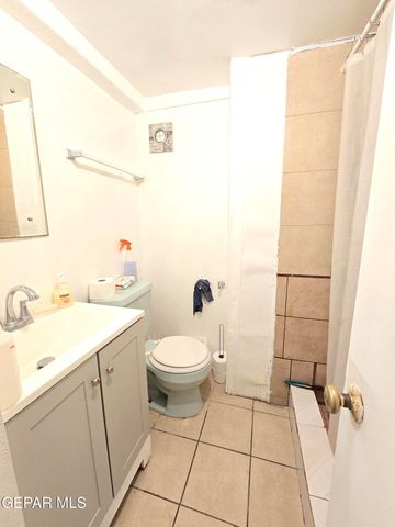 906 Tays Street, A B C D, El Paso, TX 79901