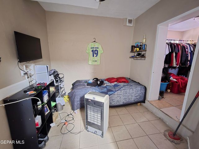 906 Tays Street, A B C D, El Paso, TX 79901