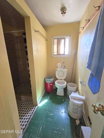 906 Tays Street, A B C D, El Paso, TX 79901
