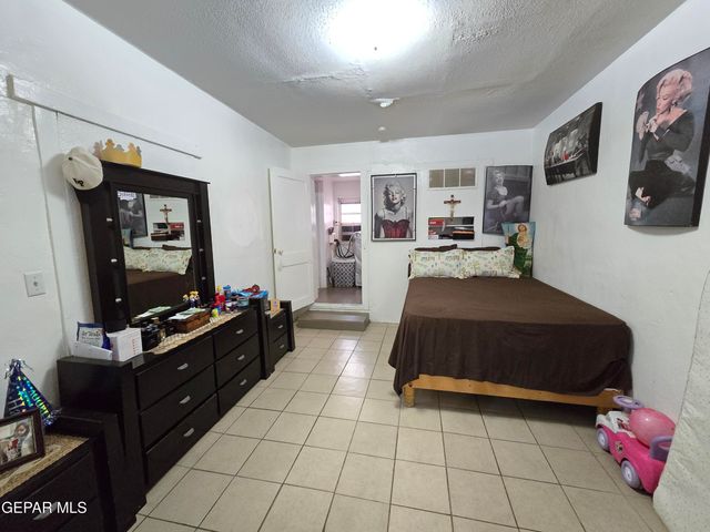 906 Tays Street, A B C D, El Paso, TX 79901