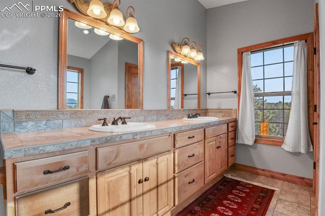 17255 Lamplight Drive, Monument, CO 80132