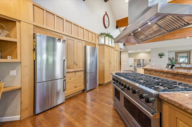 22174 Jennifer Dr, Grass Valley, CA 95949