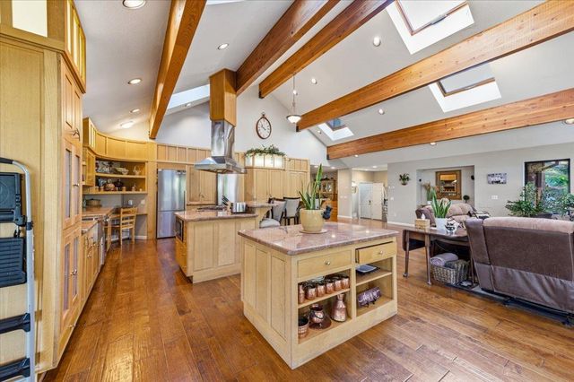 22174 Jennifer Dr, Grass Valley, CA 95949