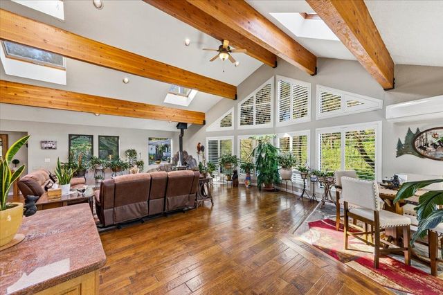 22174 Jennifer Dr, Grass Valley, CA 95949