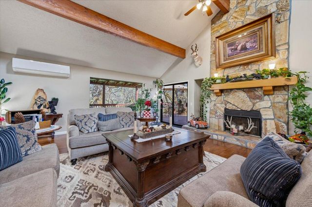 22174 Jennifer Dr, Grass Valley, CA 95949