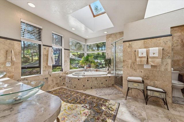 22174 Jennifer Dr, Grass Valley, CA 95949