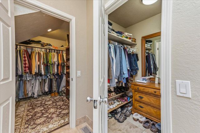 22174 Jennifer Dr, Grass Valley, CA 95949