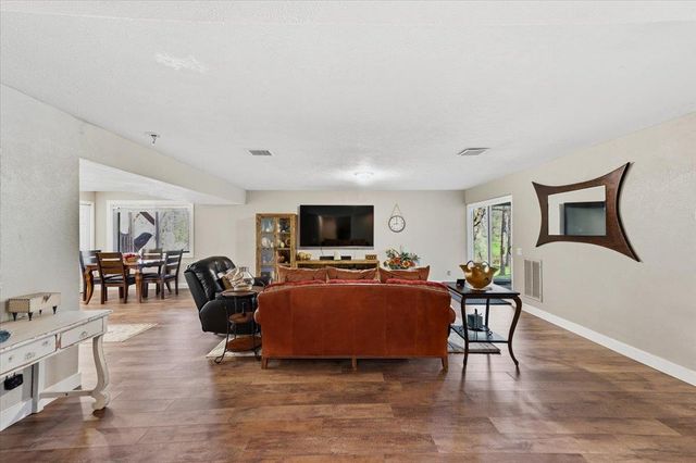 22174 Jennifer Dr, Grass Valley, CA 95949