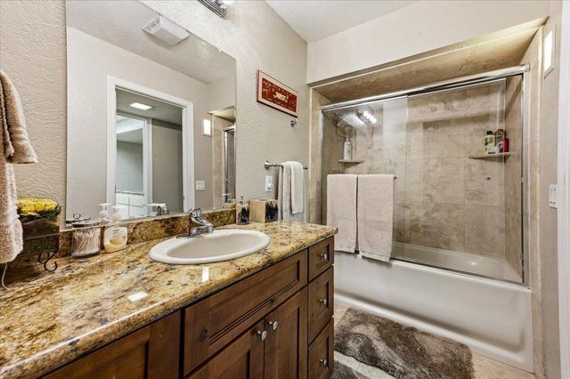 22174 Jennifer Dr, Grass Valley, CA 95949