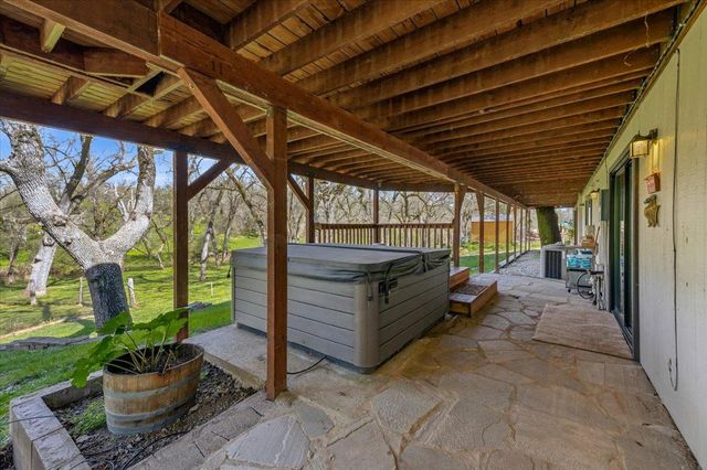 22174 Jennifer Dr, Grass Valley, CA 95949