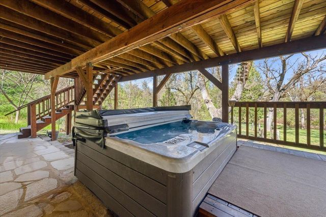 22174 Jennifer Dr, Grass Valley, CA 95949