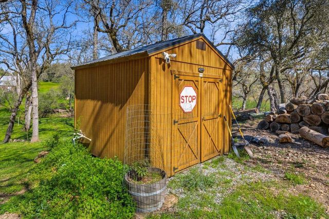 22174 Jennifer Dr, Grass Valley, CA 95949