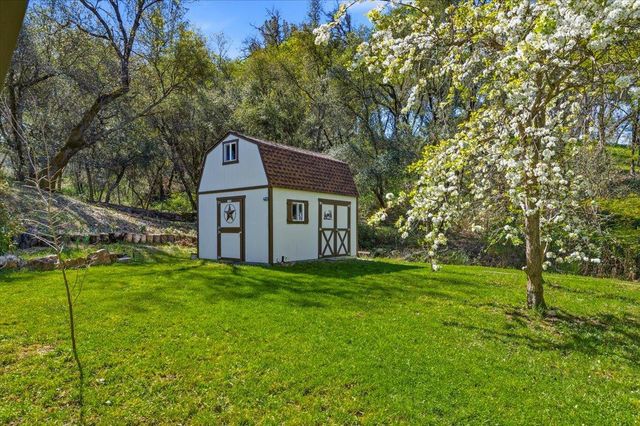 22174 Jennifer Dr, Grass Valley, CA 95949