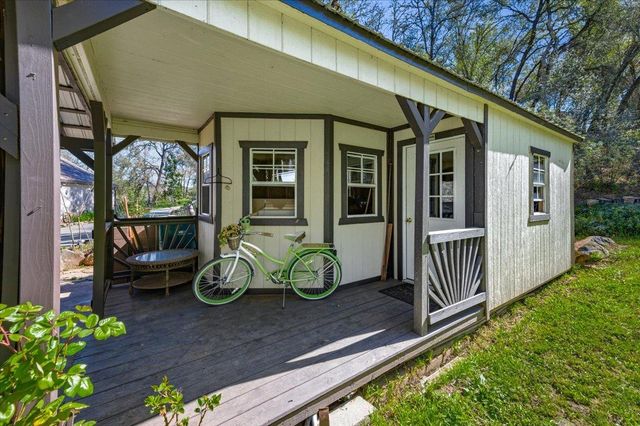 22174 Jennifer Dr, Grass Valley, CA 95949