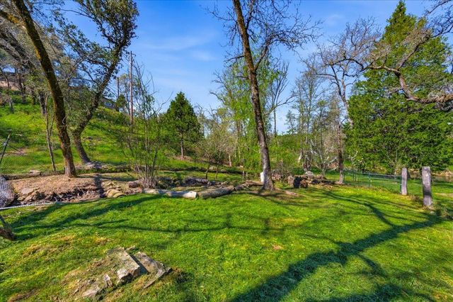 22174 Jennifer Dr, Grass Valley, CA 95949