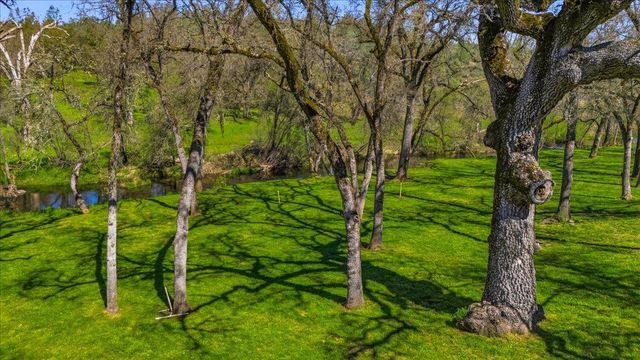 22174 Jennifer Dr, Grass Valley, CA 95949
