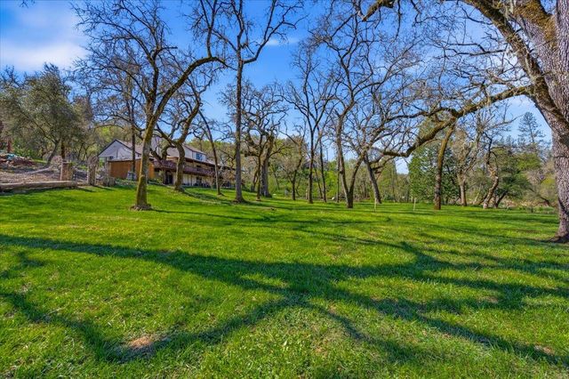 22174 Jennifer Dr, Grass Valley, CA 95949