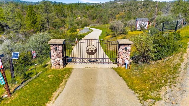 22174 Jennifer Dr, Grass Valley, CA 95949