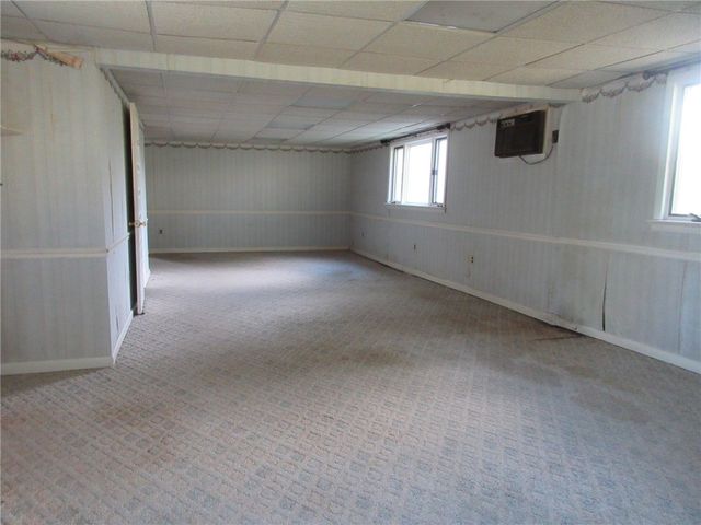 35 Pleasant Valley Rd, Buffalo Twp, PA 15323