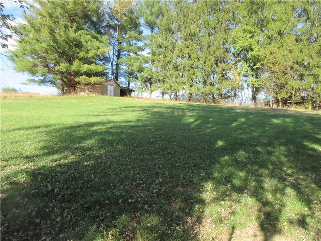 35 Pleasant Valley Rd, Buffalo Twp, PA 15323