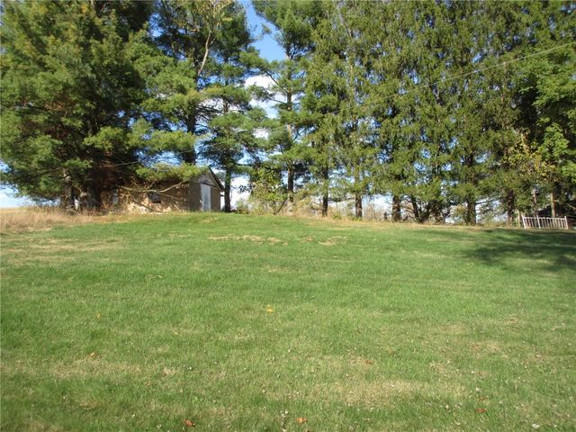 35 Pleasant Valley Rd, Buffalo Twp, PA 15323