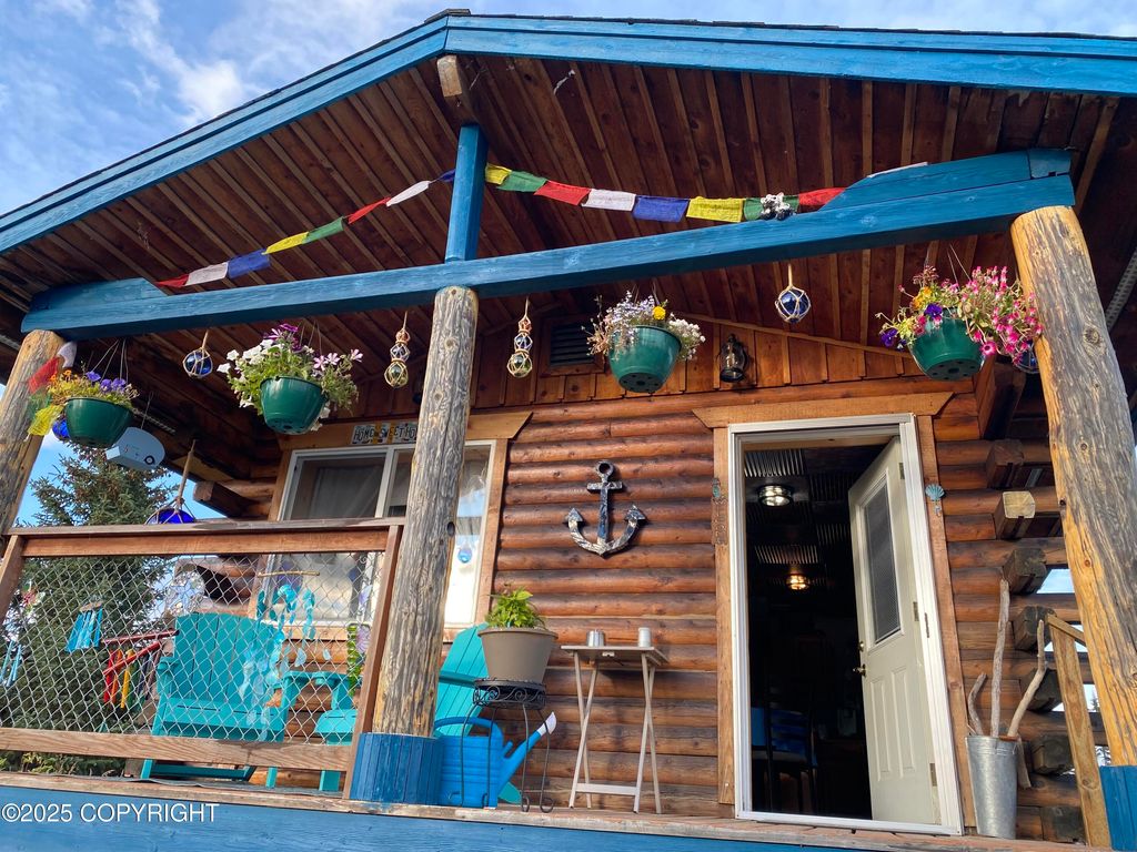 39047 Sayer Road, Anchor Point, AK 99556