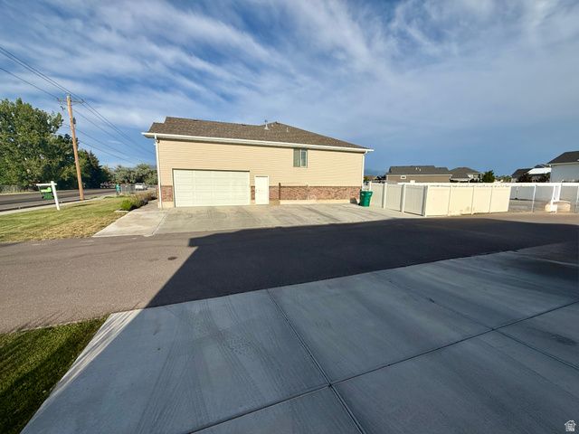 2677 W 3300 S, West Haven, UT 84401