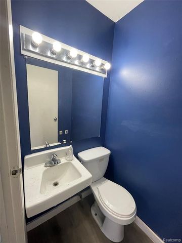 2116 Wood Street, Saginaw, MI 48638