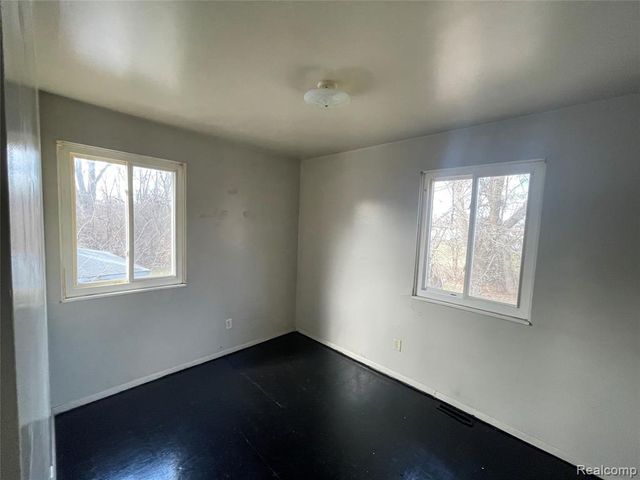 2116 Wood Street, Saginaw, MI 48638