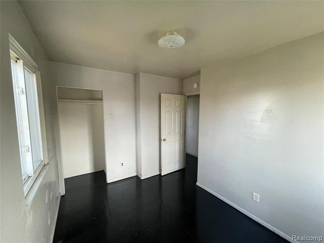 2116 Wood Street, Saginaw, MI 48638