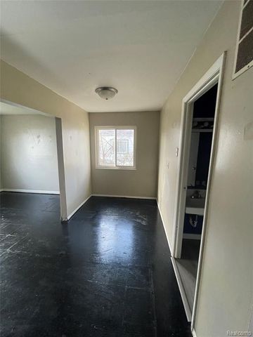 2116 Wood Street, Saginaw, MI 48638