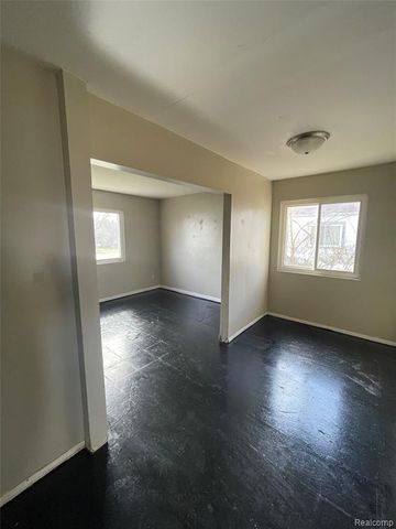 2116 Wood Street, Saginaw, MI 48638