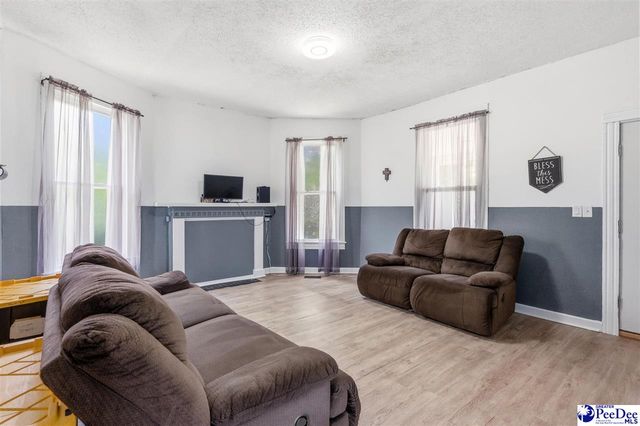 320 N Park St, Mullins, SC 29574
