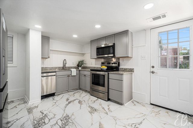3515 Winnie Street, Galveston, TX 77550