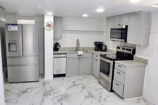 3515 Winnie Street, Galveston, TX 77550