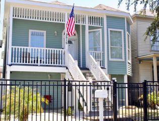 3515 Winnie Street, Galveston, TX 77550