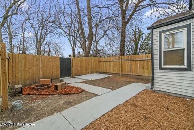 424 S 22nd St 2, Louisville, KY 40211