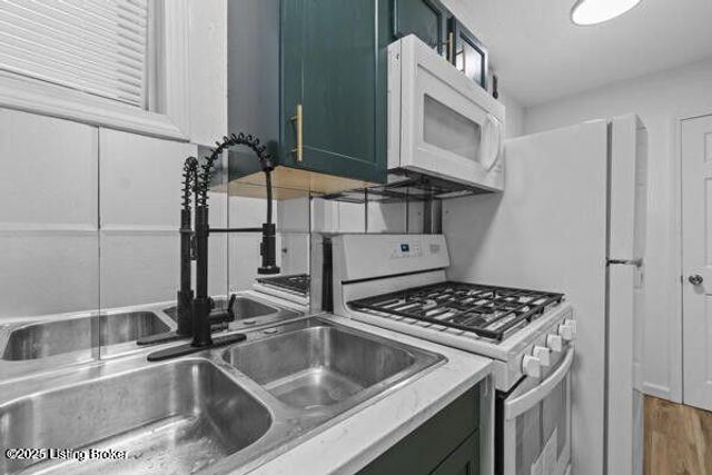 424 S 22nd St 2, Louisville, KY 40211