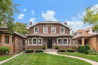 1221 Edmer Avenue, Oak Park, IL 60302