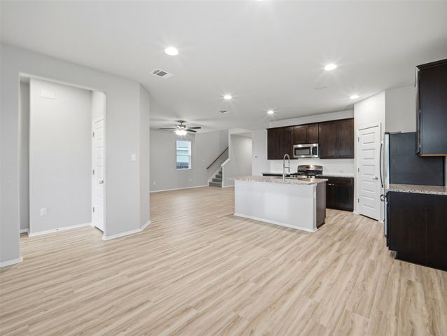 60 Bent Trail LN, Georgetown, TX 78628